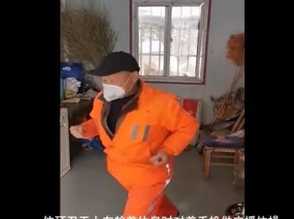 【微视频】不畏疫情 环卫工人坚守防疫一线