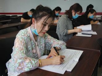 桂丽获市卫健系统“优秀共产党员”殊荣