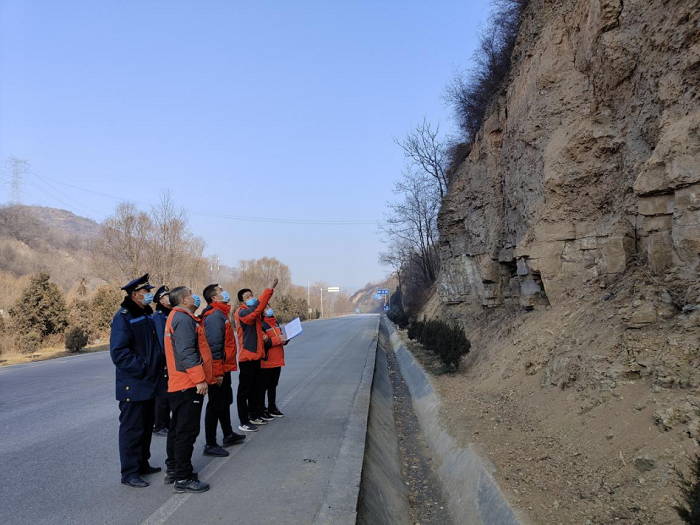 咸阳市公路局：永寿管理段开展道路安全隐患排查整治工作