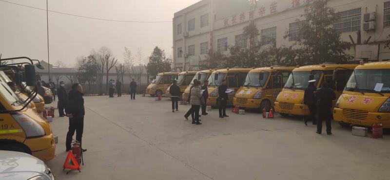 兴平进行学前校车安全检查