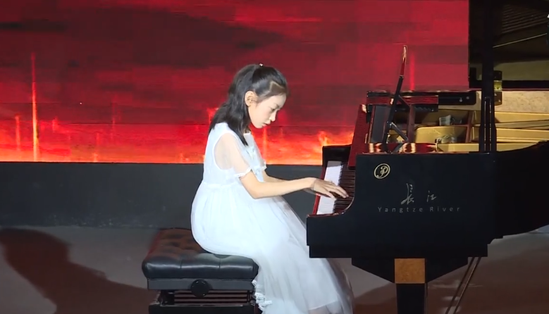 跳动的音符 美妙的乐章|中国作品钢琴音乐会在咸阳市成功举办