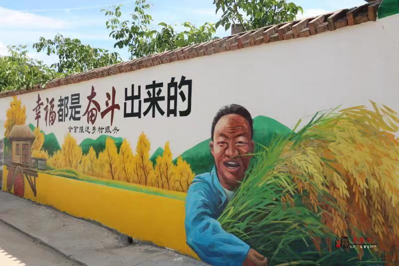 手绘文化墙  为美丽乡村“锦上添花”