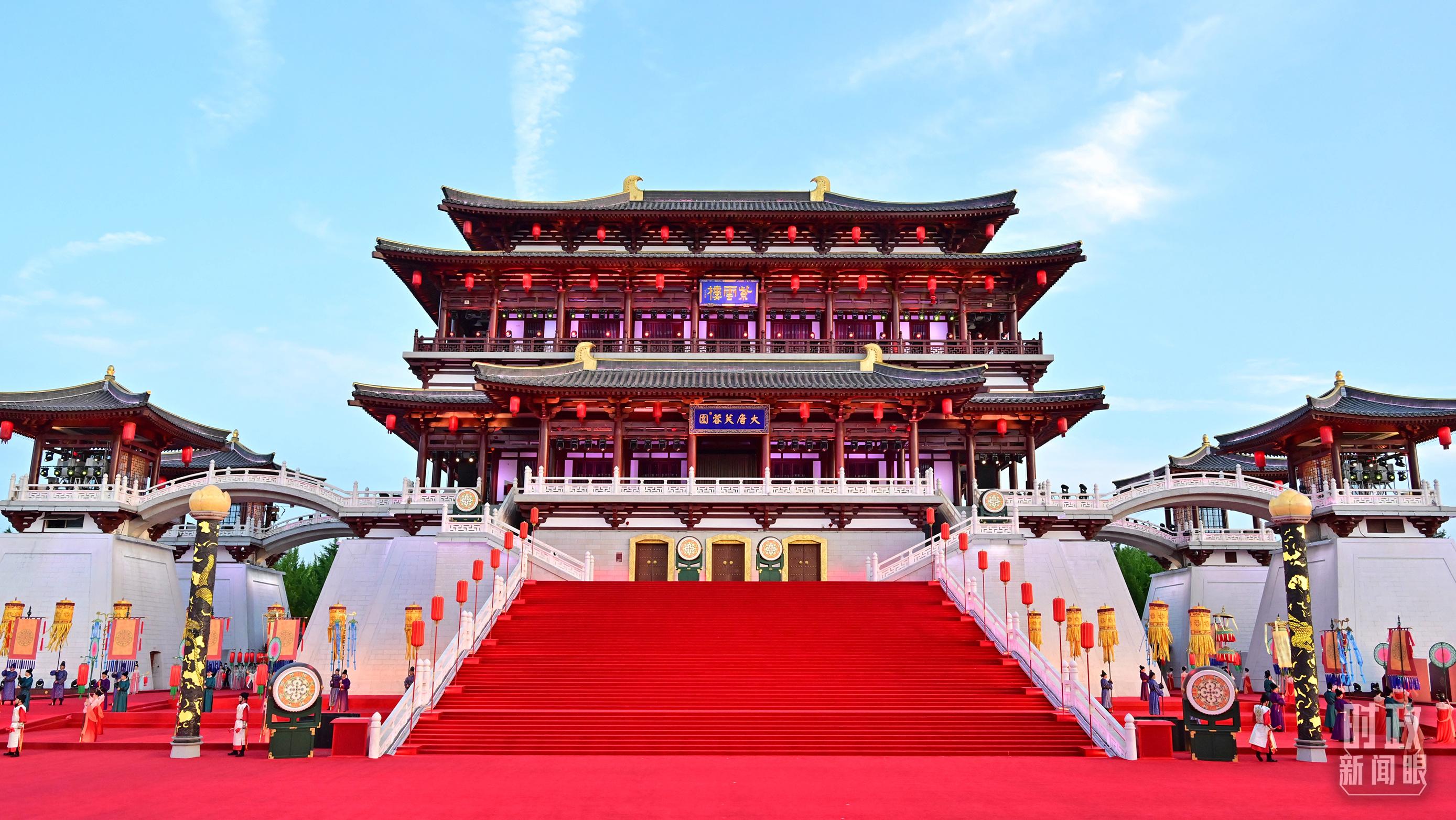 中国—中亚峰会大幕开启，习近平同五国元首谈了什么？