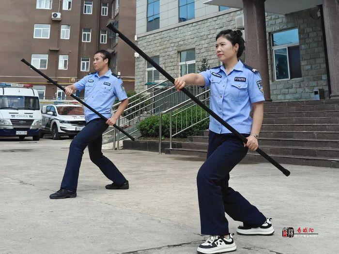 法徽熠熠 棍棍生威 | 淳化縣人民法院司法警察開展應急棍術訓練