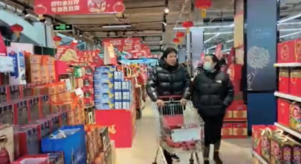 【视频】咸阳年货市场货足价稳消费旺
