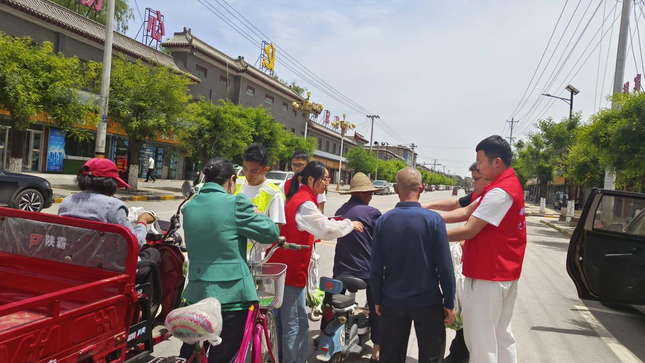 彬州市龙高镇：“网格蓝+志愿红” 打造治理新格局