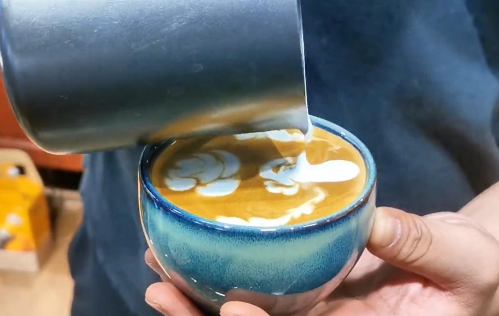 【视频】老街新咖 | 一杯咖啡的咸阳之旅