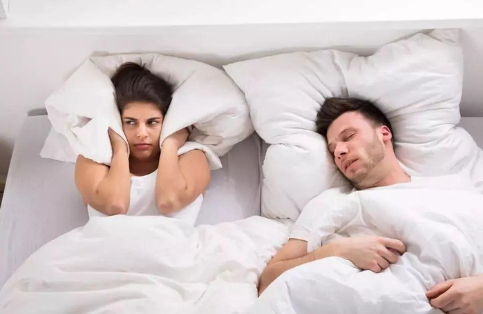 为什么睡觉会打呼噜？这种打鼾声，可能是疾病的信号