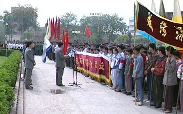 【视频】忆咸阳 | 1996年咸阳1400名青年参加跨越青春的18岁成人礼