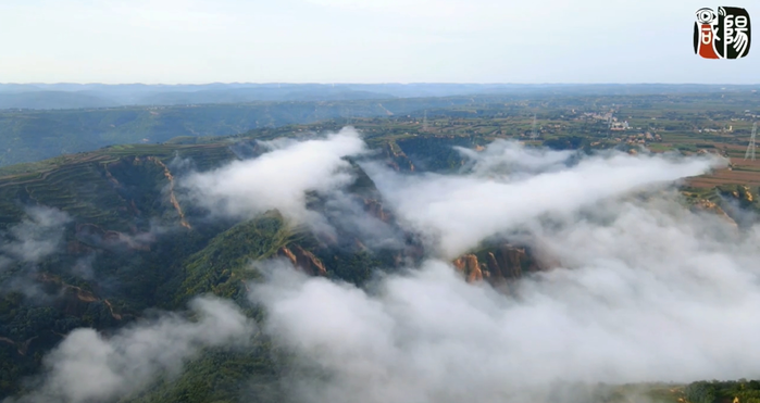 【視頻】彬州：雨后云霧繚繞 青山蒼翠美如畫 