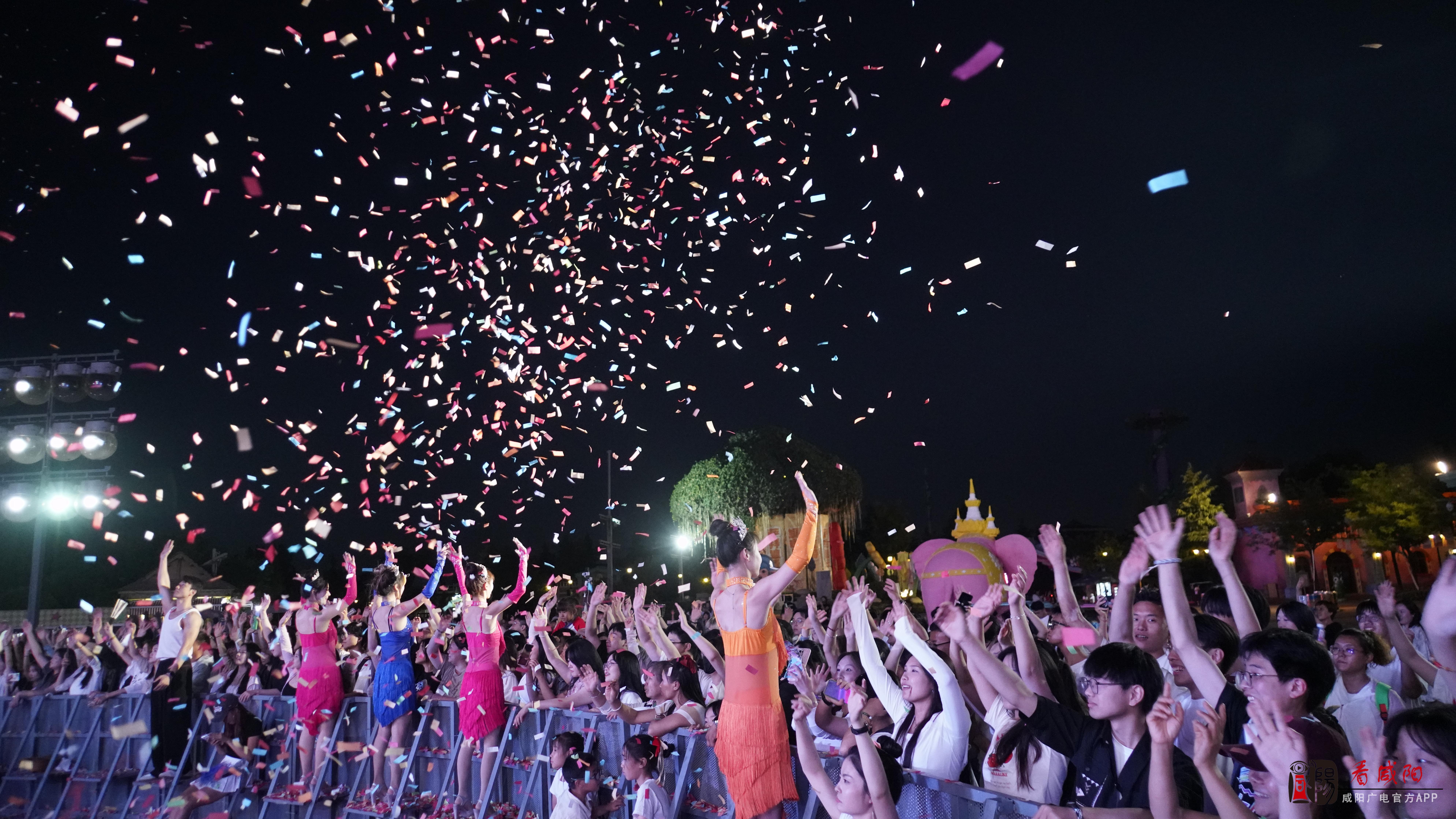 乐华恒业欢乐世界泼水节开泼！