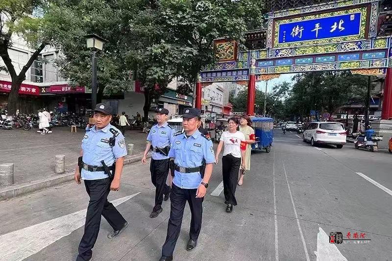 渭城：“专群结合”扎实开展社会面巡防工作