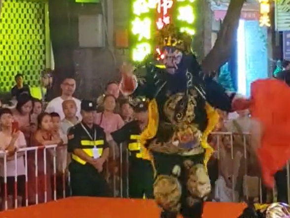 【视频】来咸阳老街 知市井繁华 |《秦风古韵》专场演出在咸阳老街精彩上演