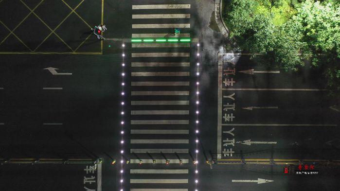 兴平：智慧斑马线  引领城市交通新风尚