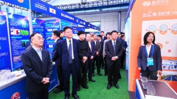 【视频】 聚焦咸阳！小创新驱动大交通，这场展会全是“硬科技”！