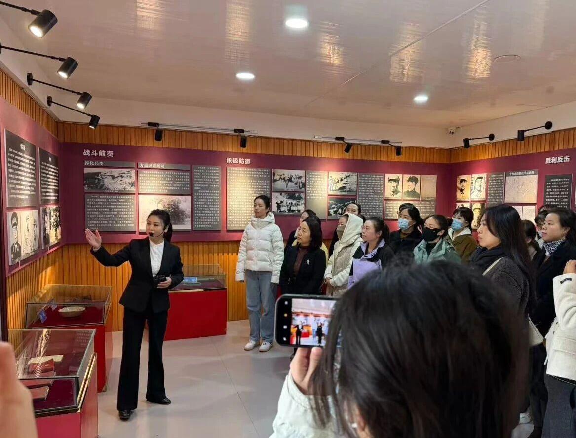 淳化县基层妇联干部能力培训班走进爷台山战斗遗址开展现场教学实践活动