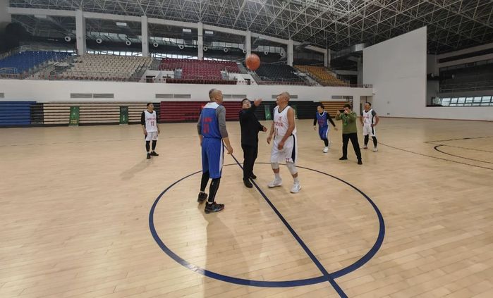 陕西武功第三届“金徽杯”县区篮球邀请赛开赛