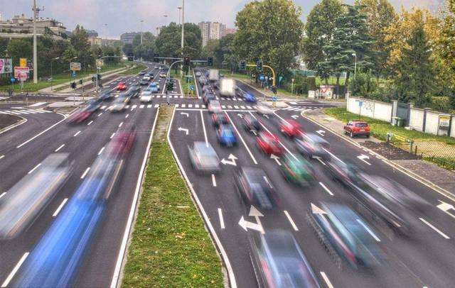春节假期第四天全国道路交通平稳有序
