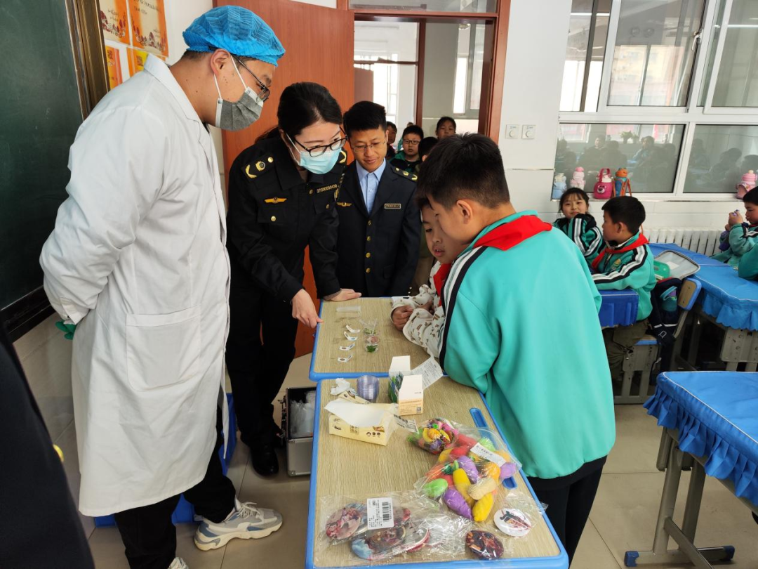 興武區(qū)域分中心開(kāi)展科技之春食品安全進(jìn)校園宣講活動(dòng)