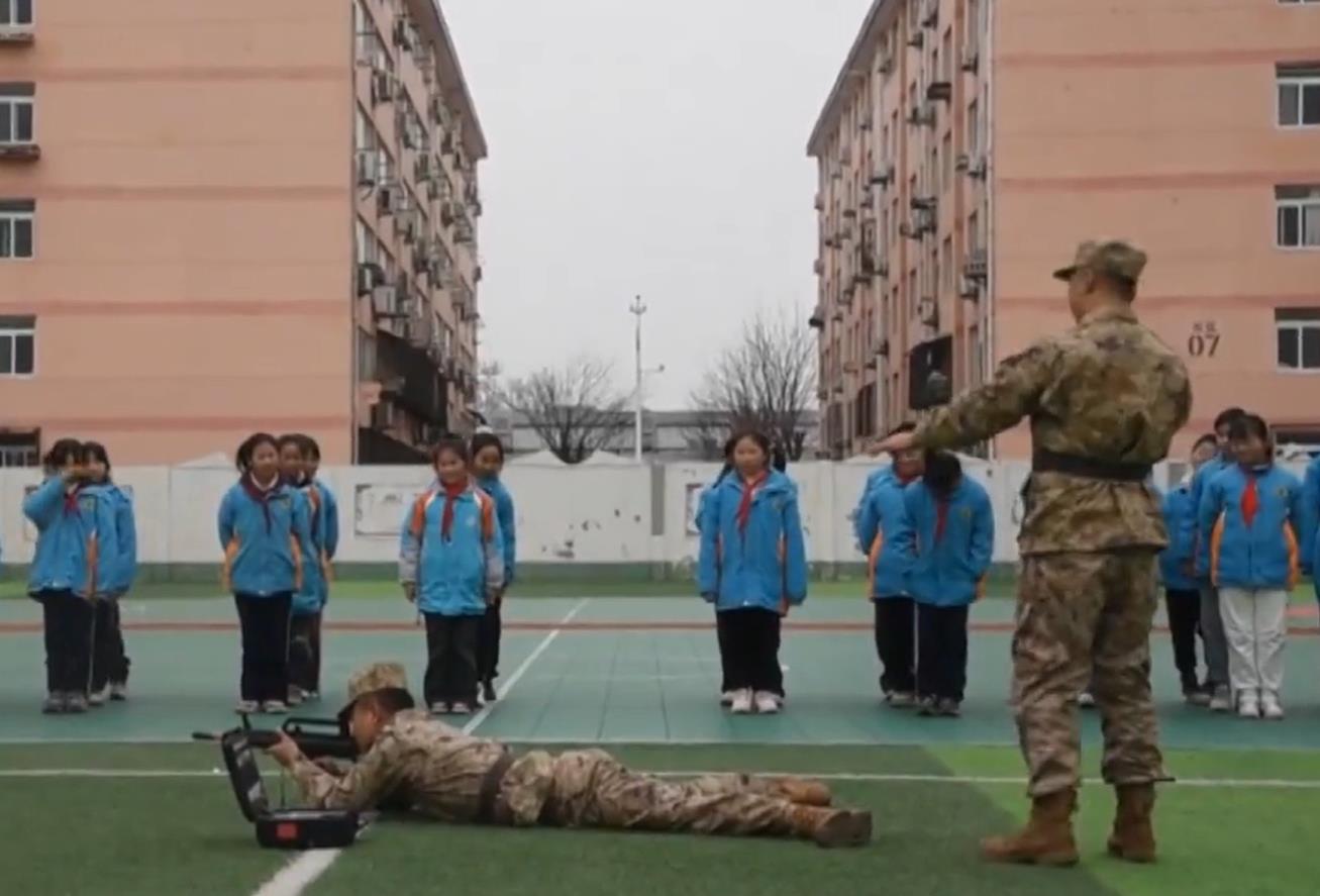 武功县人武部：传承雷锋精神  筑牢青春国防