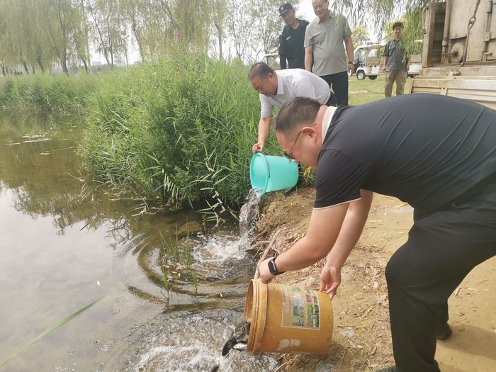 4万尾鱼苗“安家”渭河 助力流域生态焕新