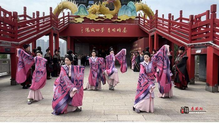 “ 端午”“六一”“撞”个满怀！ 古渡廊桥开启秦风民俗狂欢