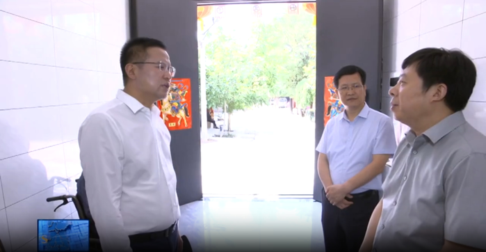 【视频新闻】冷劲松到党建联系点调研并开展“七一”慰问活动