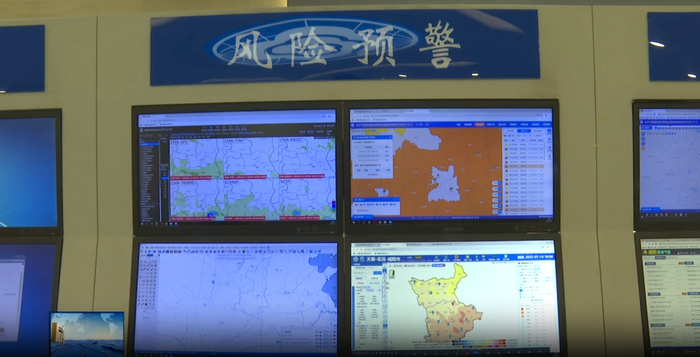 【视频新闻】我市发布今年首个高温红色预警信号