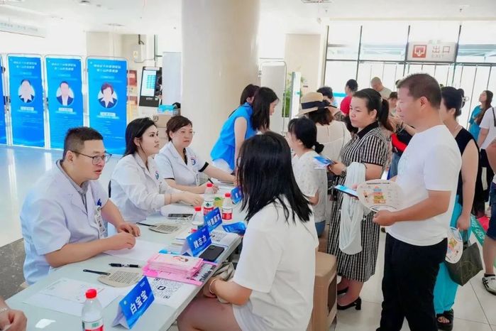 陕中二附院开展“慢病多学科管理论坛暨公众科普巡讲”活动