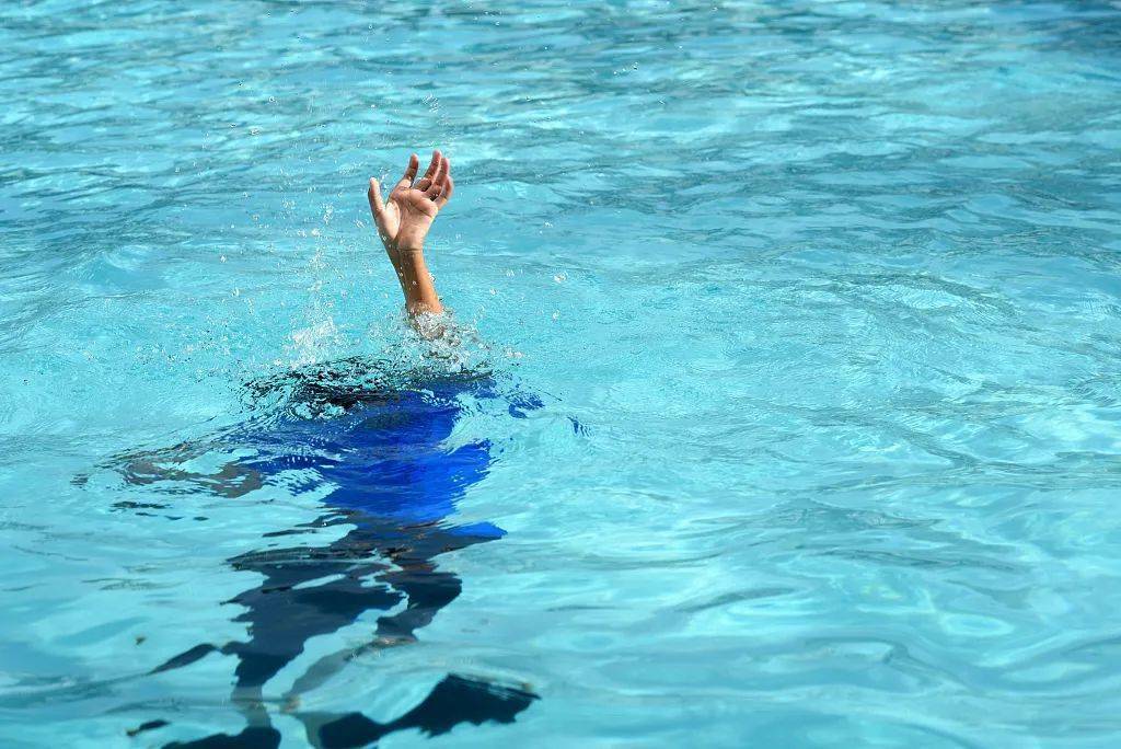 江河、湖塘、海边，各有什么危险？——防溺水，这些常识请收好