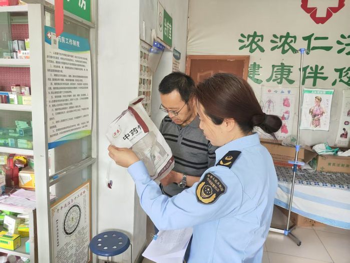 彬州市龙高镇：筑牢药械安全防线 守护群众健康权益