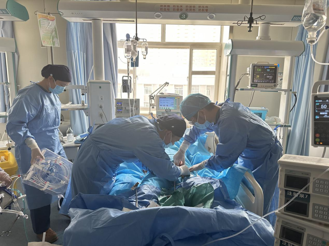 咸阳市第一人民医院：生死时速中抢回希望，细微关怀里尽显真情