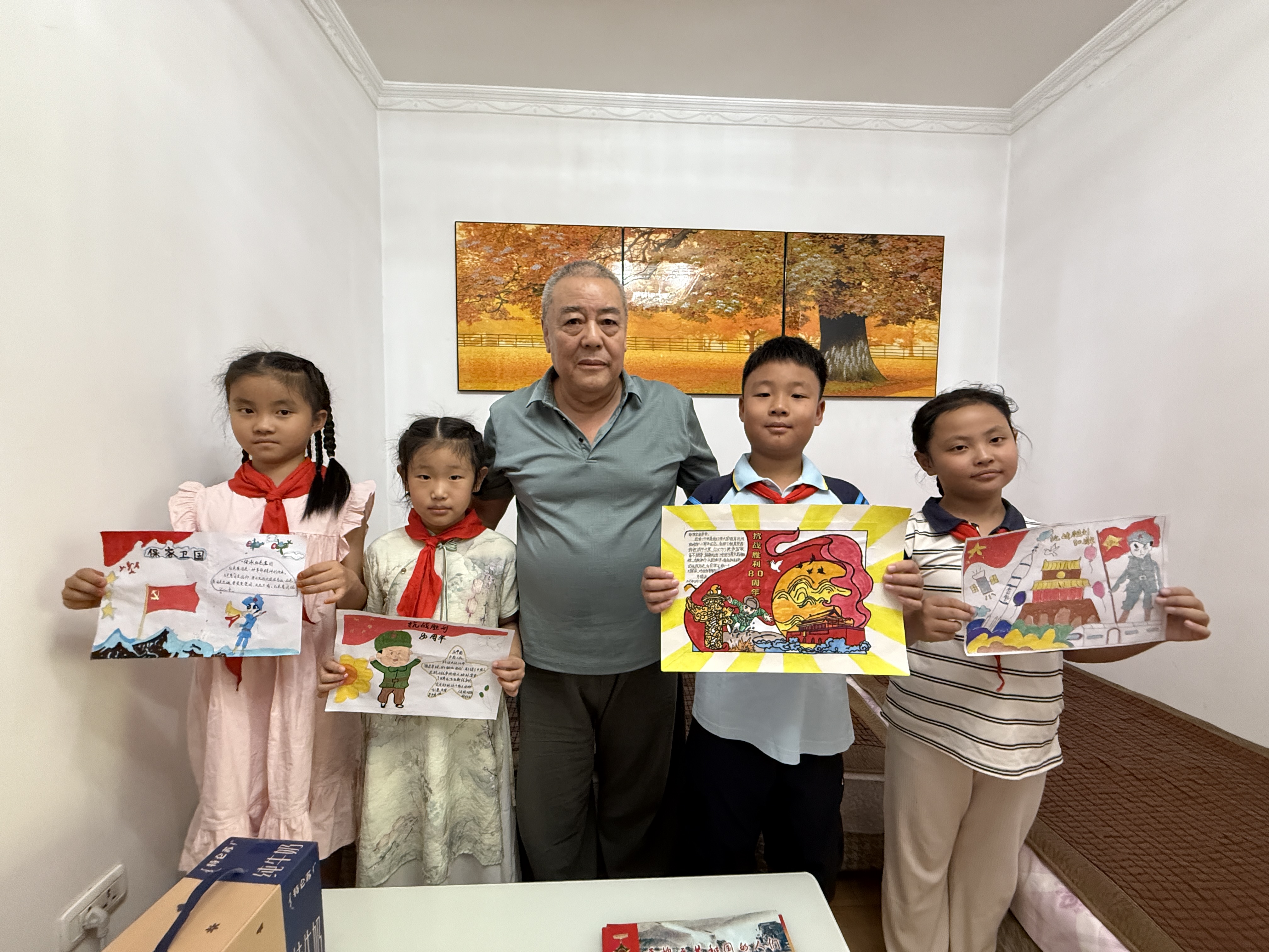 渭城区中山街街道：红领巾对话军功章——纪念中国人民抗日战争暨...
