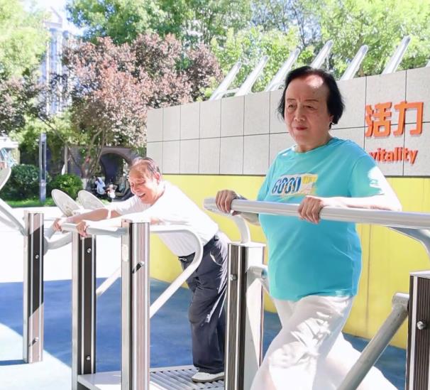 【视频】咸阳口袋公园里的“小确幸”｜来咸阳桥北口袋公园，看上...