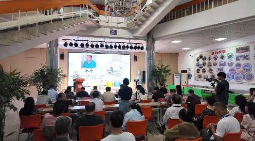 【视频】泰州著名作家董小潭长篇小说《天滋》分享会在咸阳举行