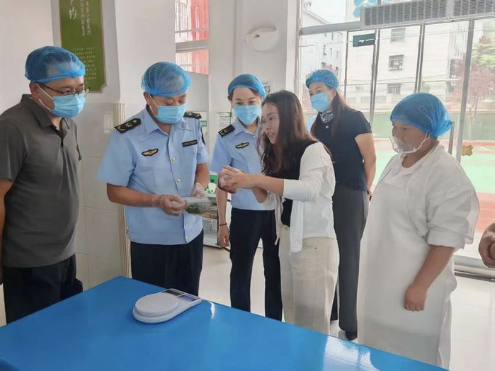 咸阳市市场监管局开展秋季校园食品安全专项检查